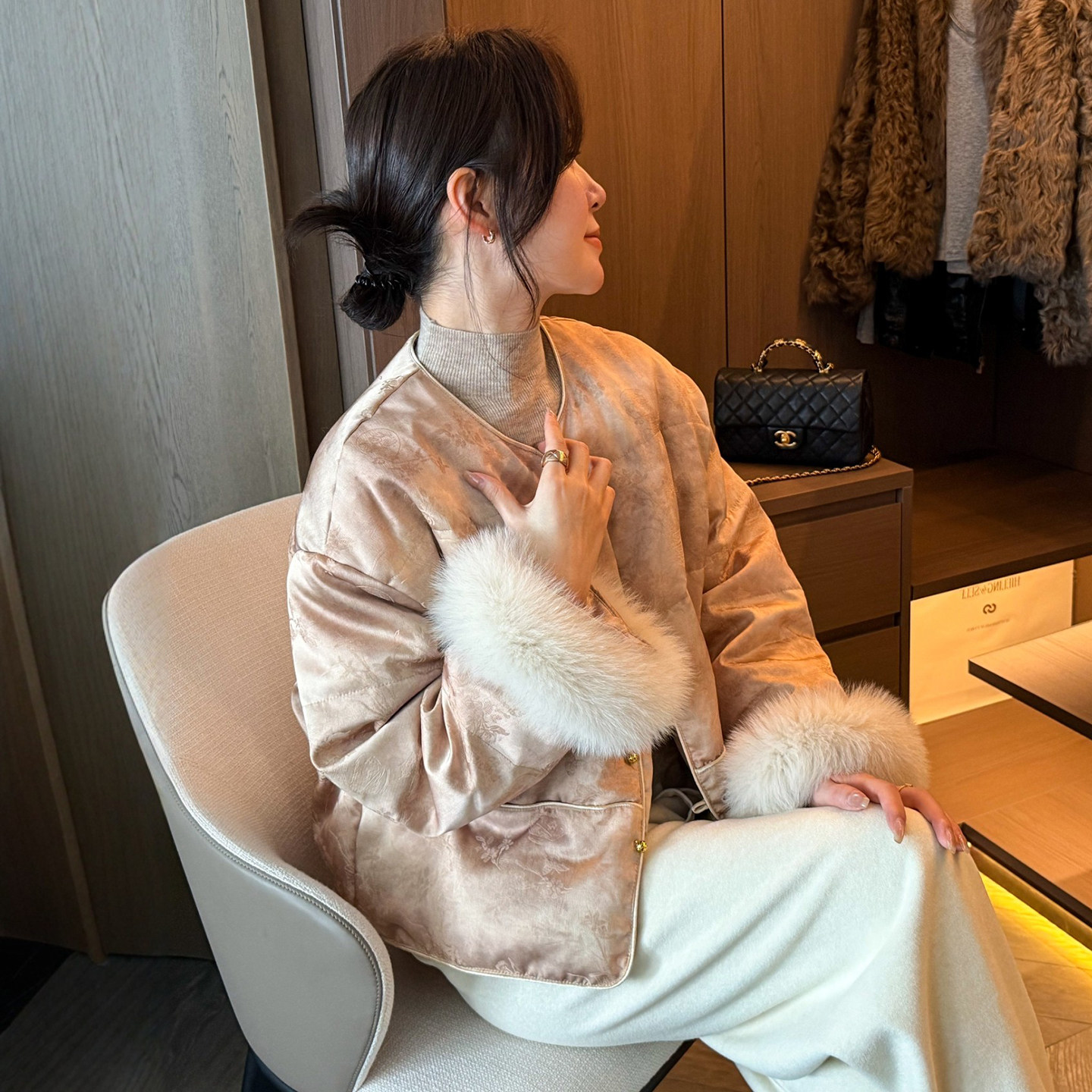 新中式国风水貂毛羽绒服女欧洲站2025冬装新款欧货女装短款外套潮,女装/女士精品,羽绒服,淘宝优惠券,粉丝福利购,淘宝优惠卷