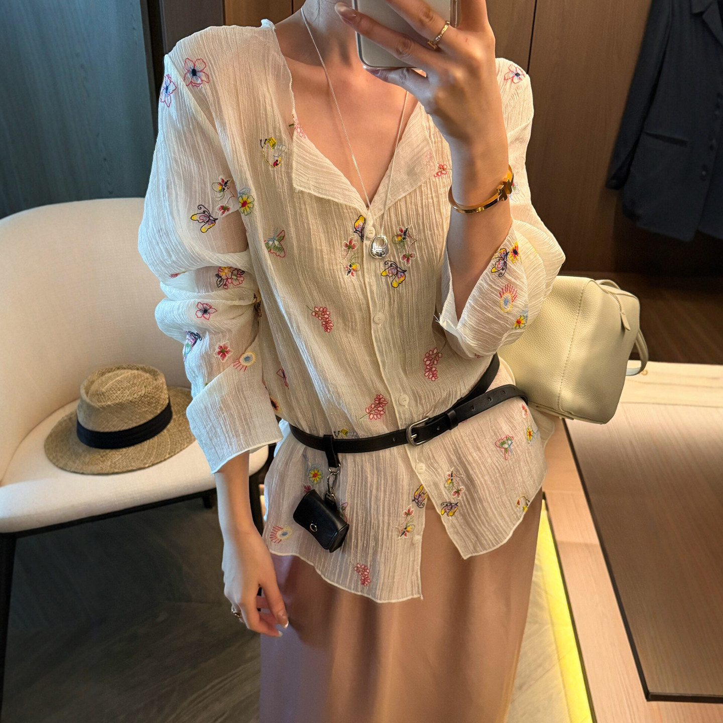 重工刺绣气质天丝衬衫女欧洲站2026春装新款欧货女装薄款防晒衣潮