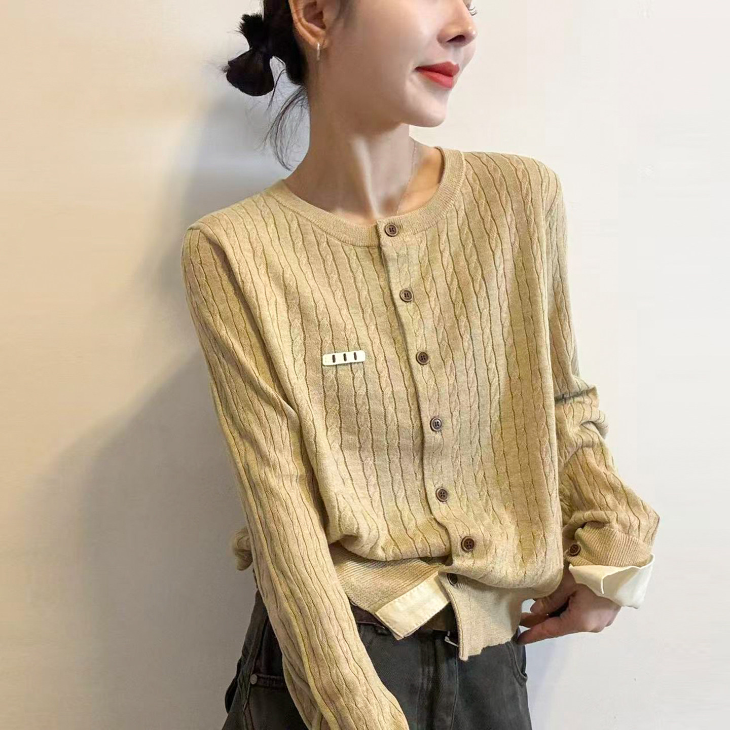 贴标麻花纹羊毛针织开衫女欧洲站