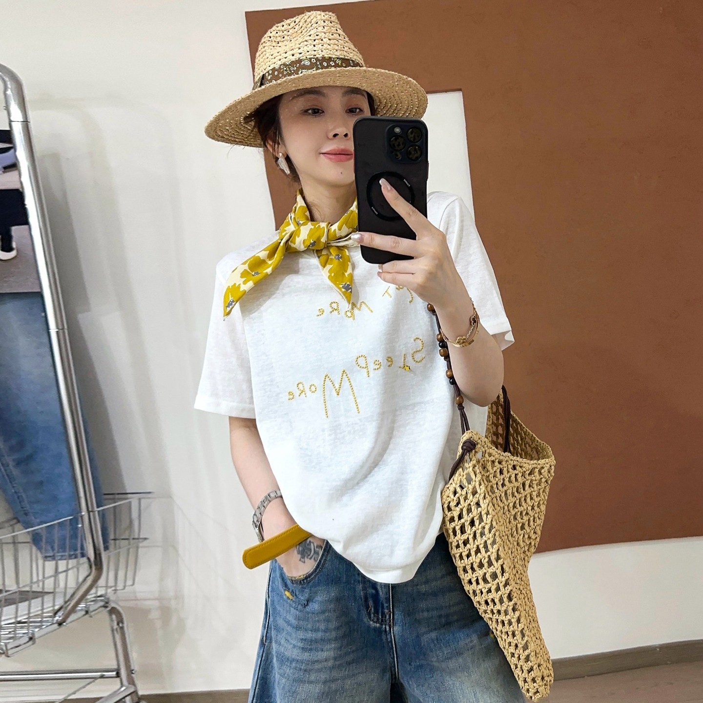 配丝巾字母刺绣短袖T恤女欧洲站