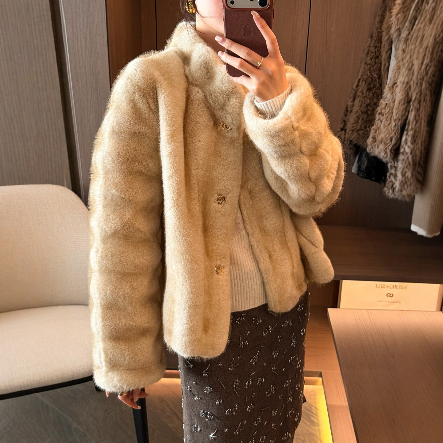 环保水貂毛皮毛一体外套女欧洲站2025冬装新款欧货女装短款上衣潮,女装/女士精品,短外套,淘宝优惠券,粉丝福利购,淘宝优惠卷