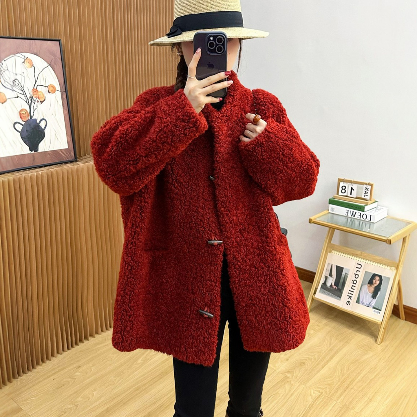 牛角扣羊羔毛皮毛一体皮草女欧洲站2025冬装新款欧货女装短外套潮,女装/女士精品,皮草,淘宝优惠券,粉丝福利购,淘宝优惠卷