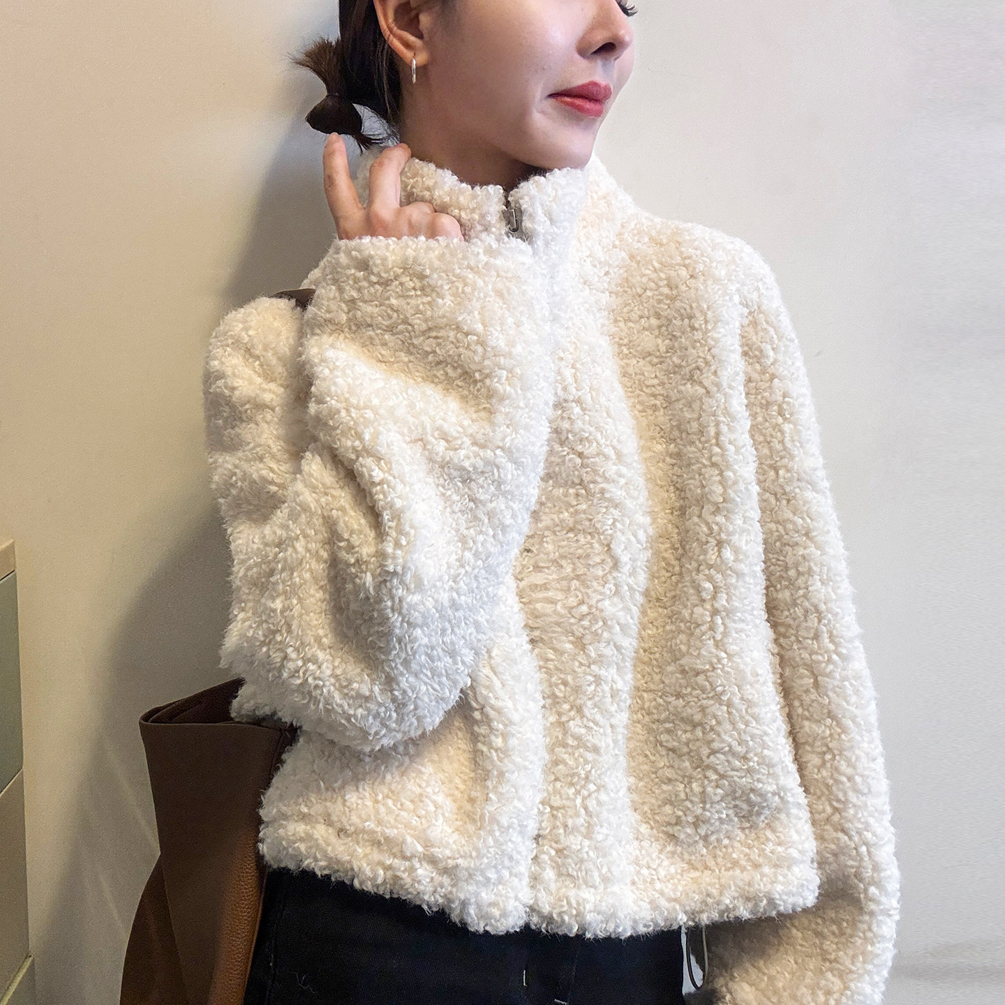 羊羔毛皮毛一体短外套女欧洲站2025冬装新款欧货女装小个子上衣潮,女装/女士精品,短外套,淘宝优惠券,粉丝福利购,淘宝优惠卷