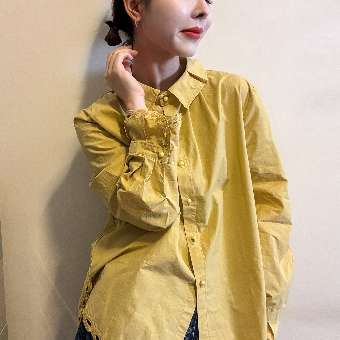 镂空钩花翻领休闲衬衫女欧洲站2026春装新款欧货女装设计感上衣潮