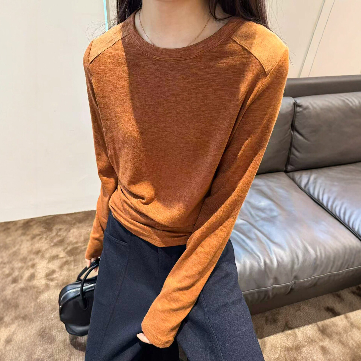 撞色拼肩宽松长袖T恤女欧货上衣