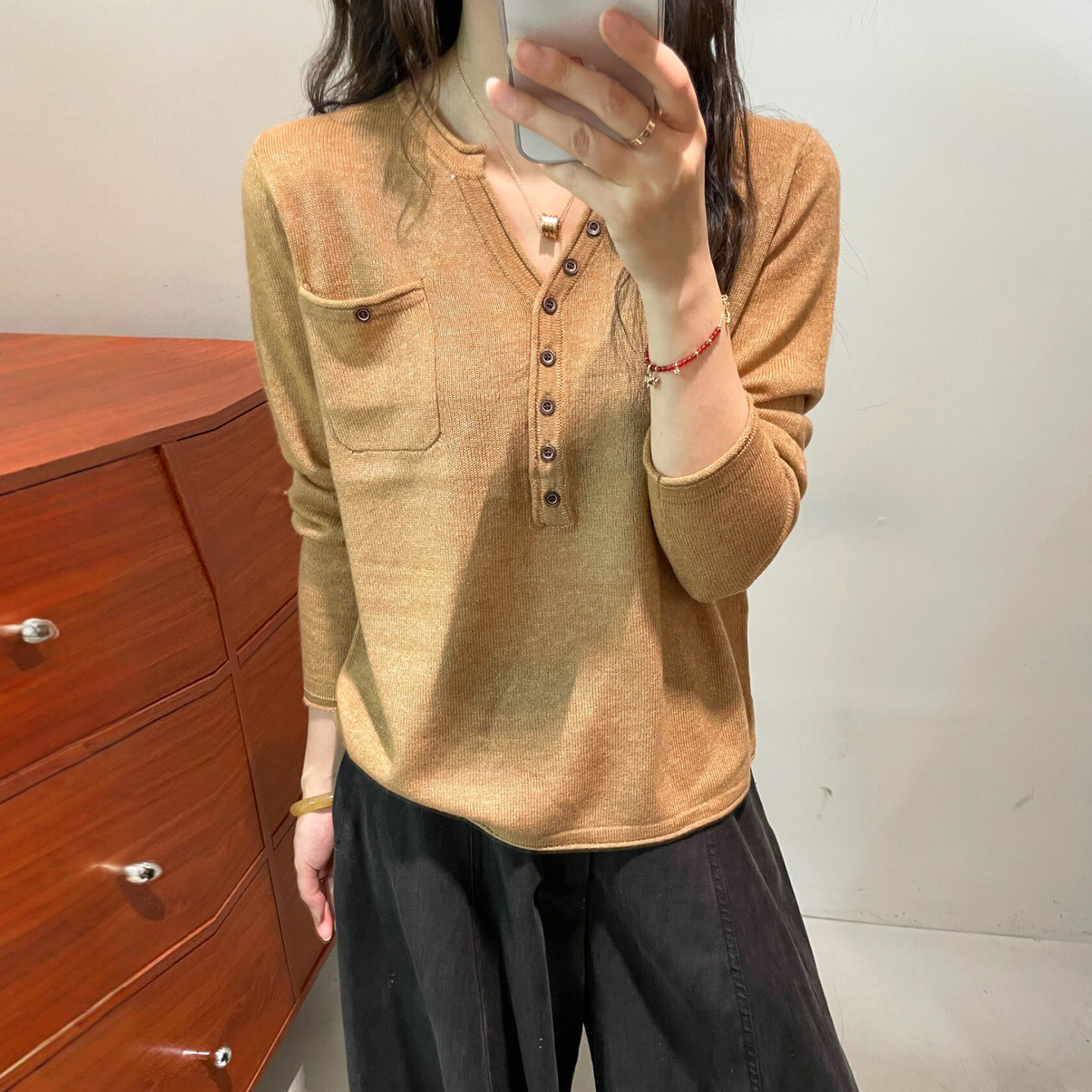 剪刀领卷边丝羊绒针织衫女欧洲站