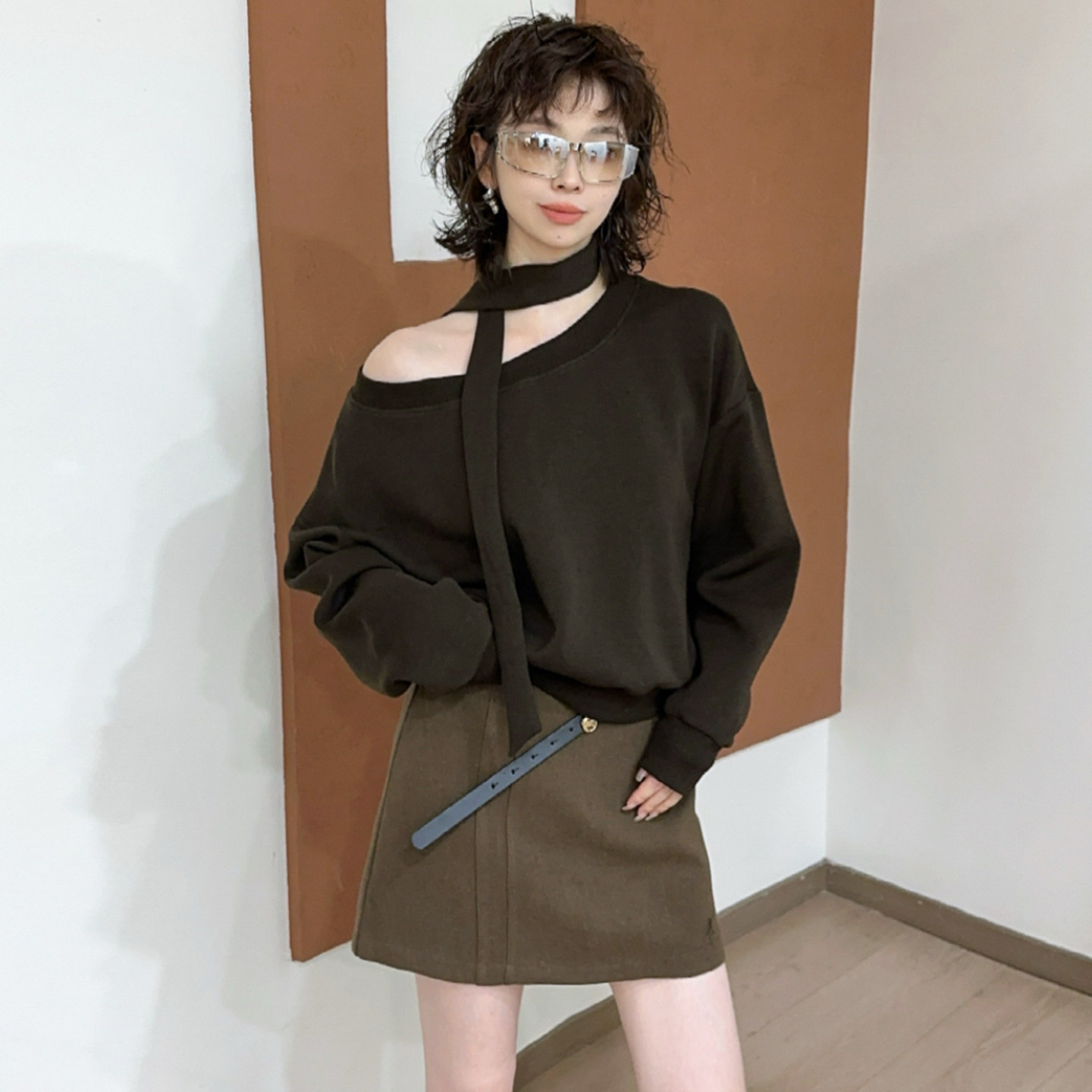 复古挂脖一字领露肩卫衣女欧洲站