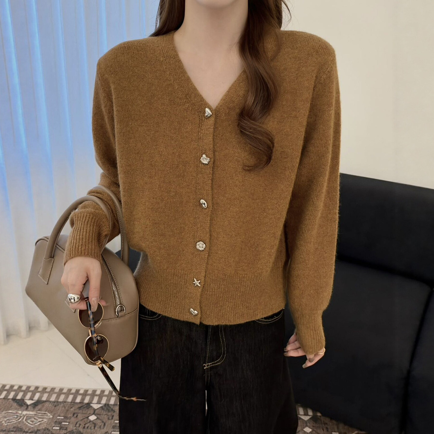 小香风V领羊驼绒针织开衫女欧货