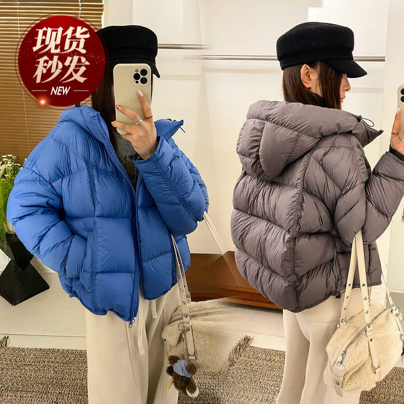 克莱因蓝连帽面包羽绒服女欧洲站2025冬装新款欧货女装短款外套潮