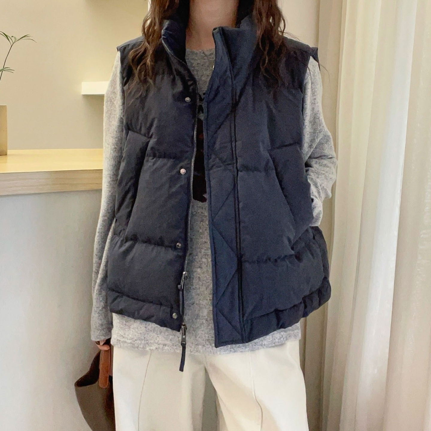 90白鸭绒立领羽绒马甲女欧货外套