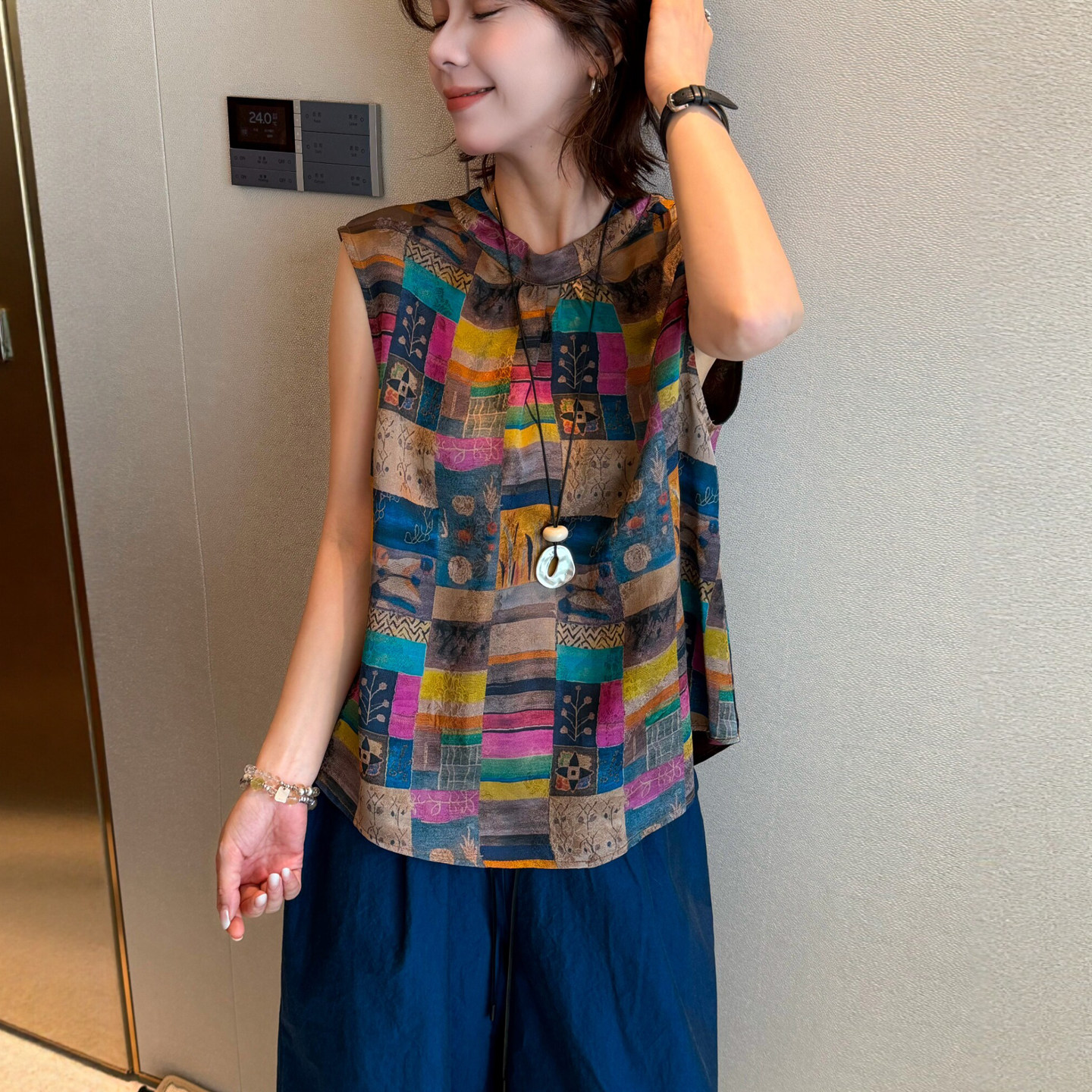 民族风水彩印花无袖衬衫女欧洲站