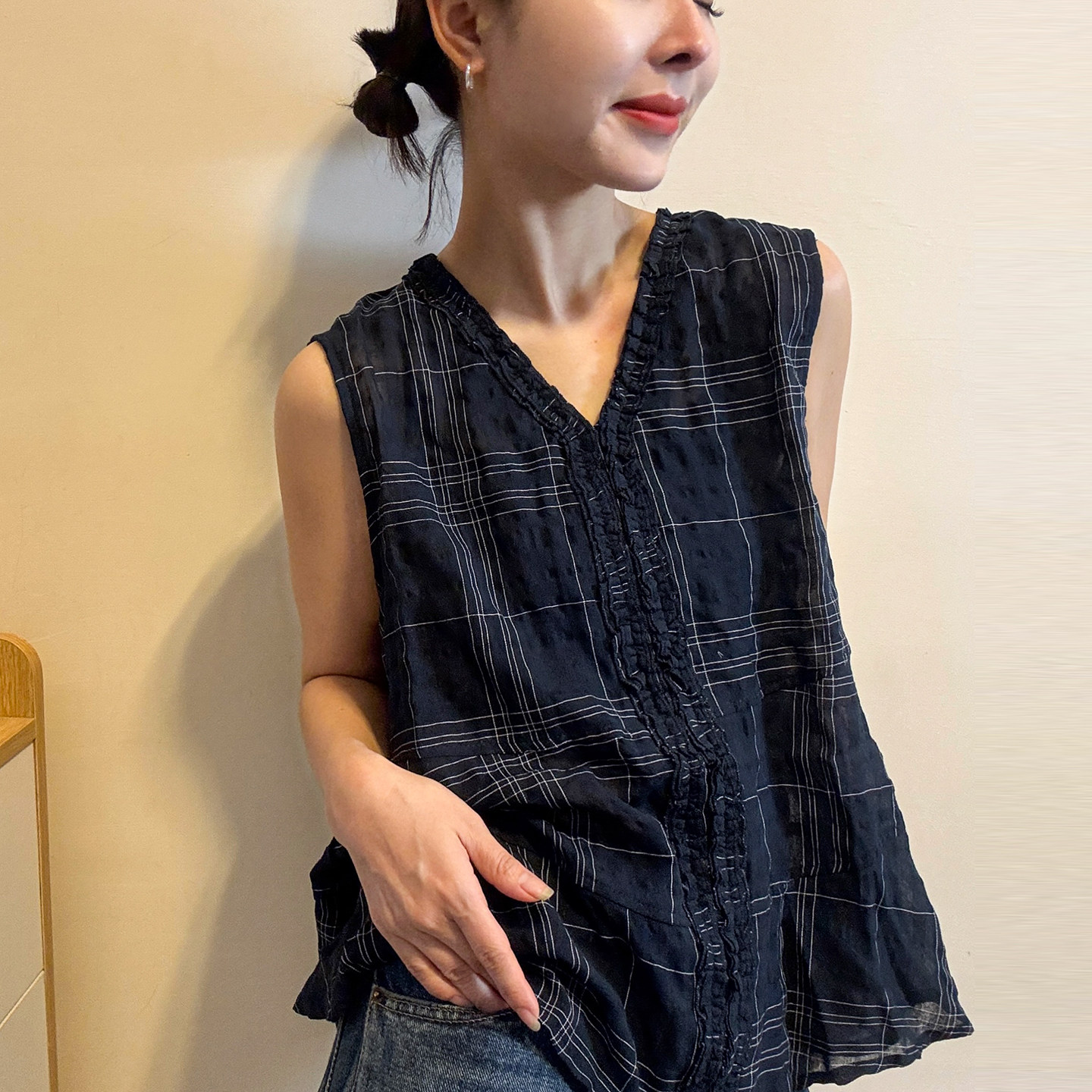 木耳边V领格子无袖衬衫女欧洲站