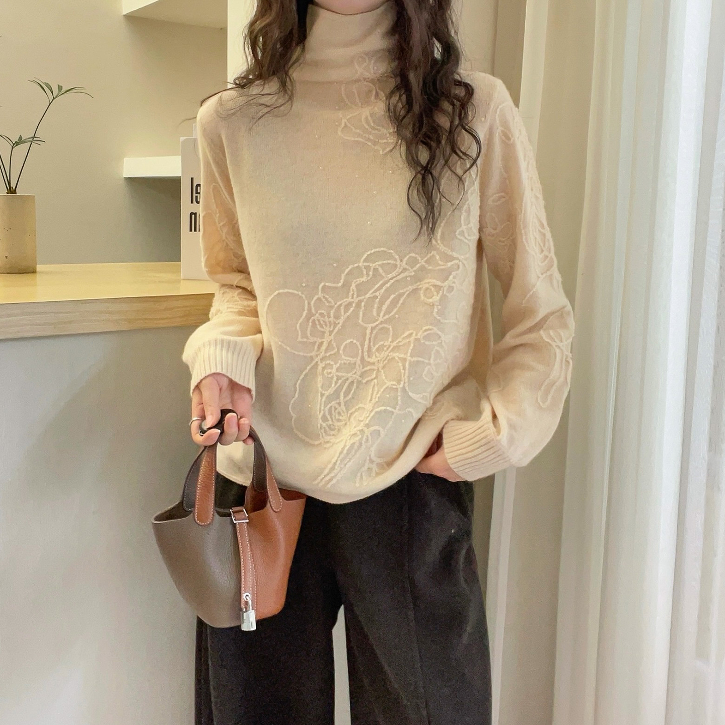 重工刺绣高领山羊绒针织衫女欧货