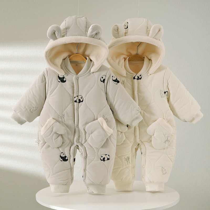 小宝宝冬季连体衣，舒适保暖
