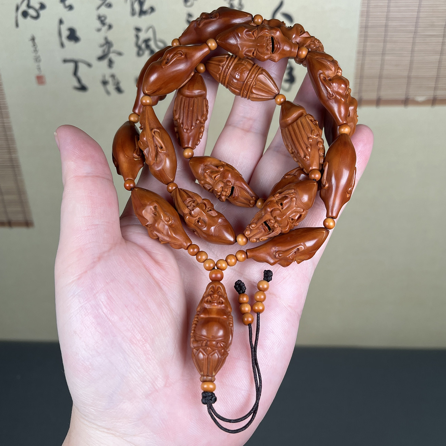【7】纯手工橄榄核雕刻龚华海大师作品十八罗汉