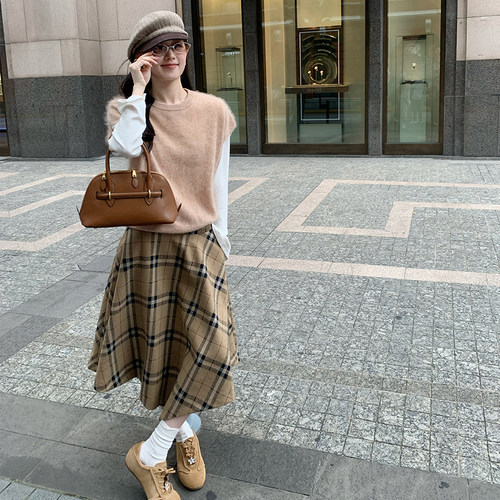 金苏一 卡其格子毛呢半身裙女2026秋冬韩版高腰显瘦不规则裙子潮