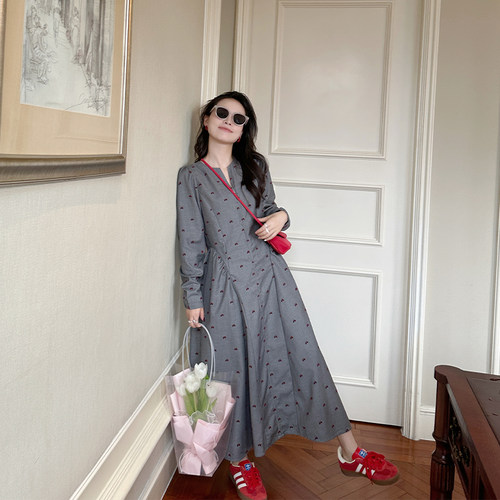 金苏一长袖连衣裙女2026春秋韩版收腰显瘦植绒印花裙chic长裙