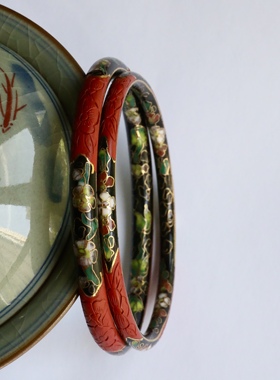 七十年代全新带原装包装铜胎雕漆和景泰蓝双工艺手镯老景泰蓝手镯