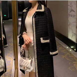 轻奢赫本风高端毛呢大衣女中长款2025冬新款钉珠高级感娃娃领外套