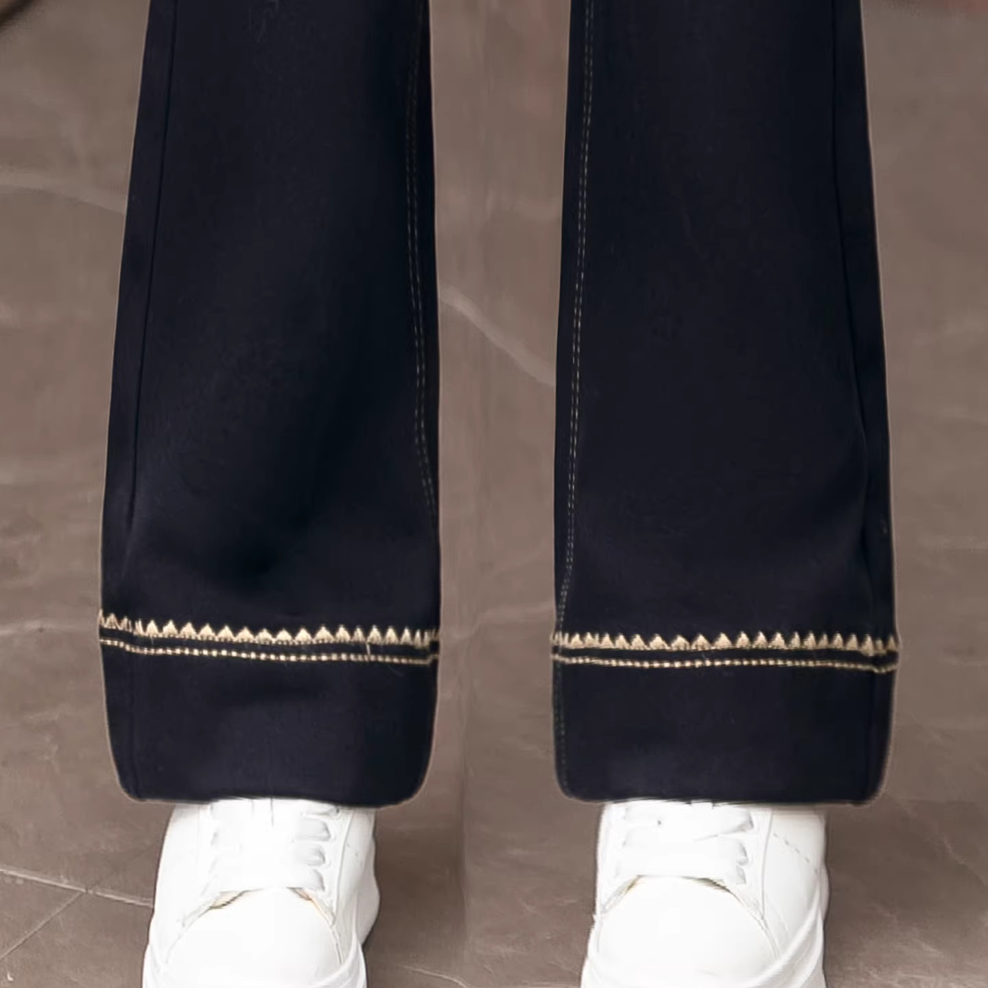 冬季加绒加厚黑色微喇牛仔裤女2025新款女士高腰显瘦直筒喇叭裤子,女装/女士精品,大码裤装,淘宝优惠券,粉丝福利购,淘宝优惠卷