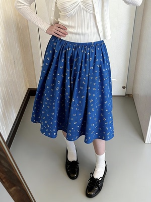 韩系复古碎花半身裙女春夏新款高腰a字休闲小众设计垂感百搭中裙