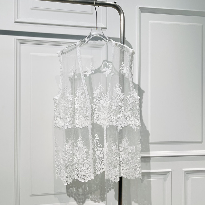 2025春季新款宽松V领蕾丝马甲女慵懒风百搭减龄气质舒适无袖上衣