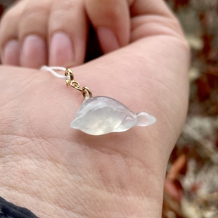 缅甸天然翡翠A货冰种木那雪花棉翡翠立体雕刻海豚18k金小滴溜吊坠