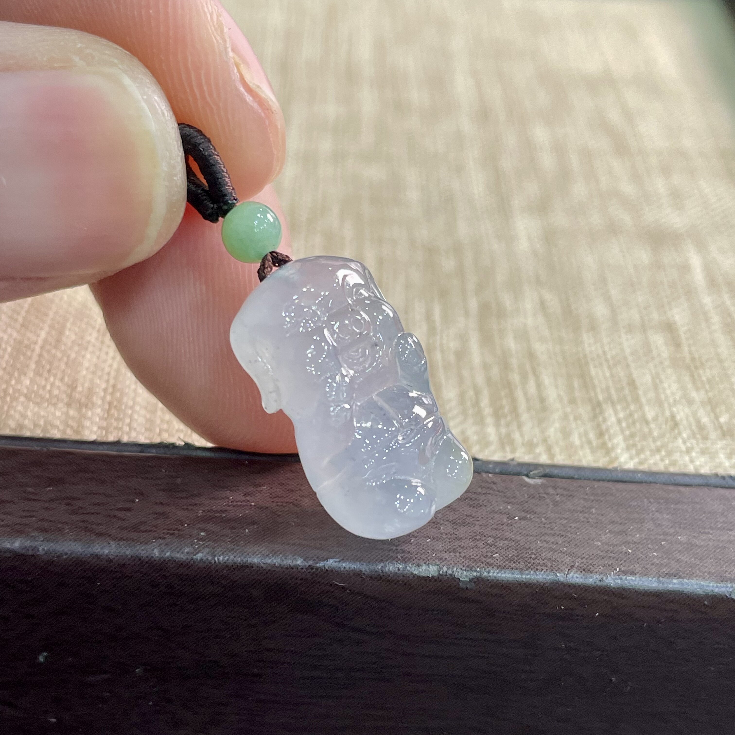 缅甸天然翡翠A货冰种起胶感翡翠生肖猪招财猪精品玉石裸石小吊坠