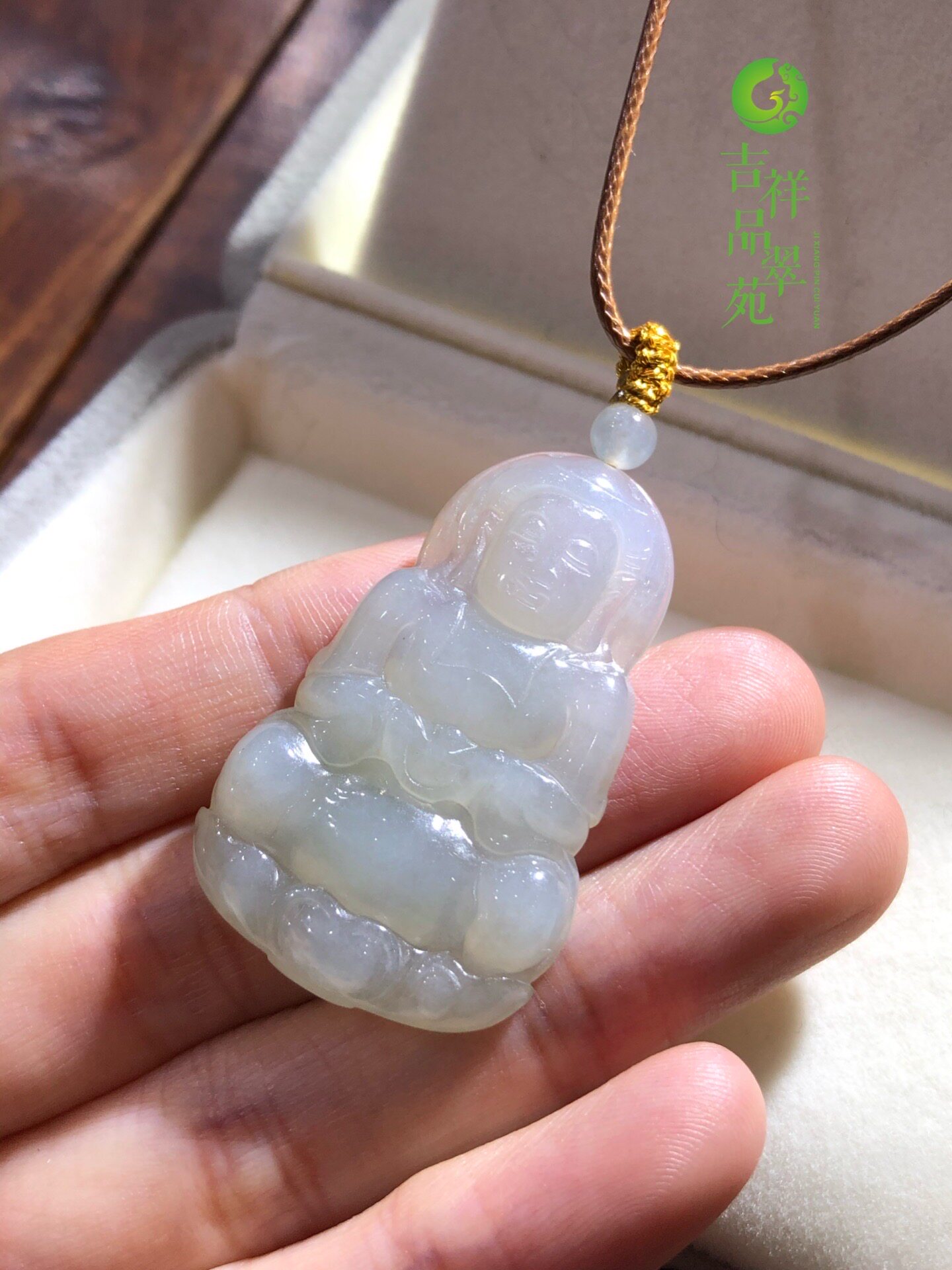 吉祥苑天然翡翠A货冰糯玉石观音挂件带证书开脸慈祥