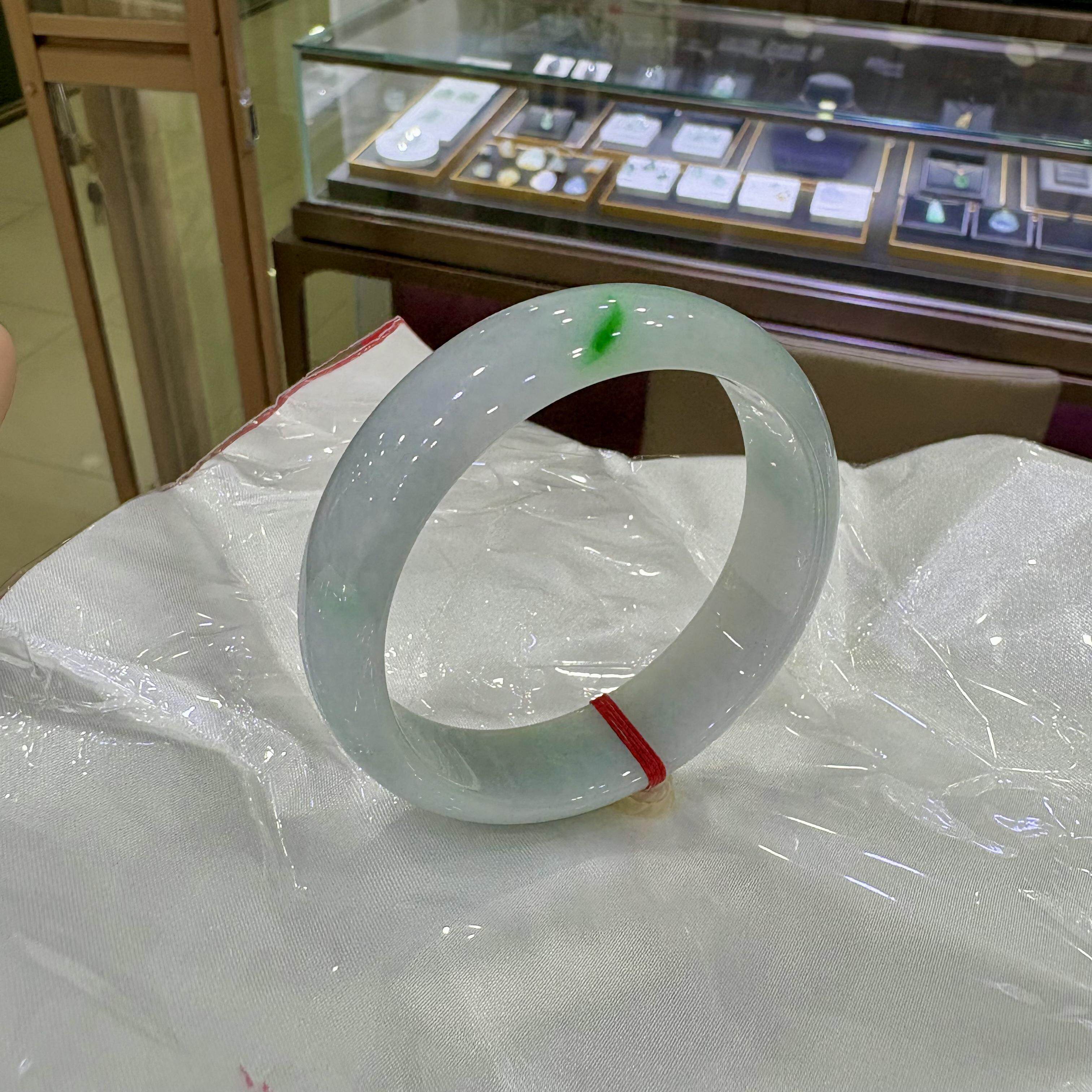 缅甸天然翡翠A货细糯种一抹正阳绿翡翠57圈手镯精品玉石宽版无瑕