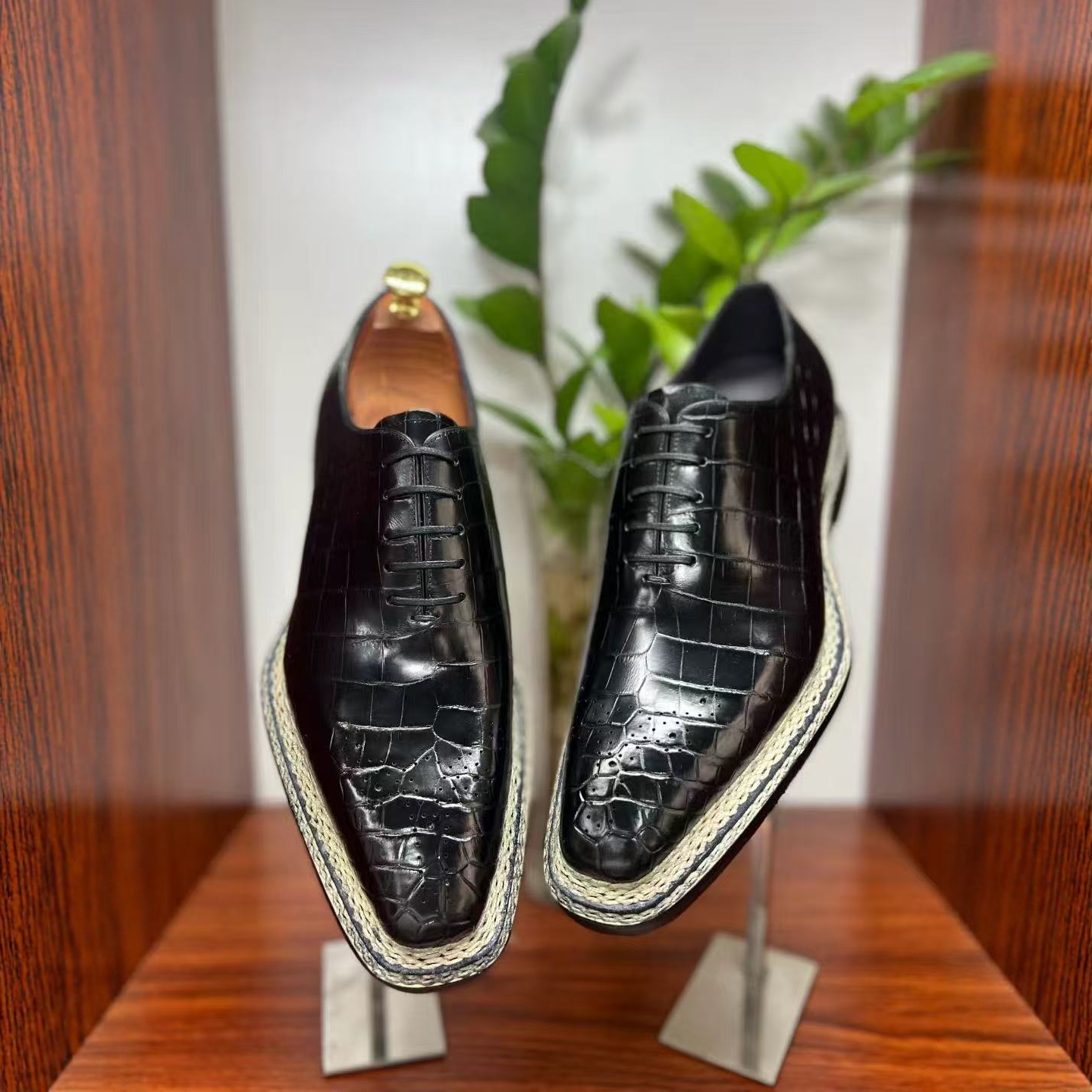 鳄鱼皮鞋无拼接高端固特异挪威缝