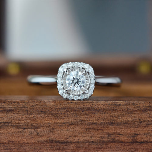 20分闪钻车花显大钻戒 豪华群镶求婚戒指女士 NGTC北京国检证书