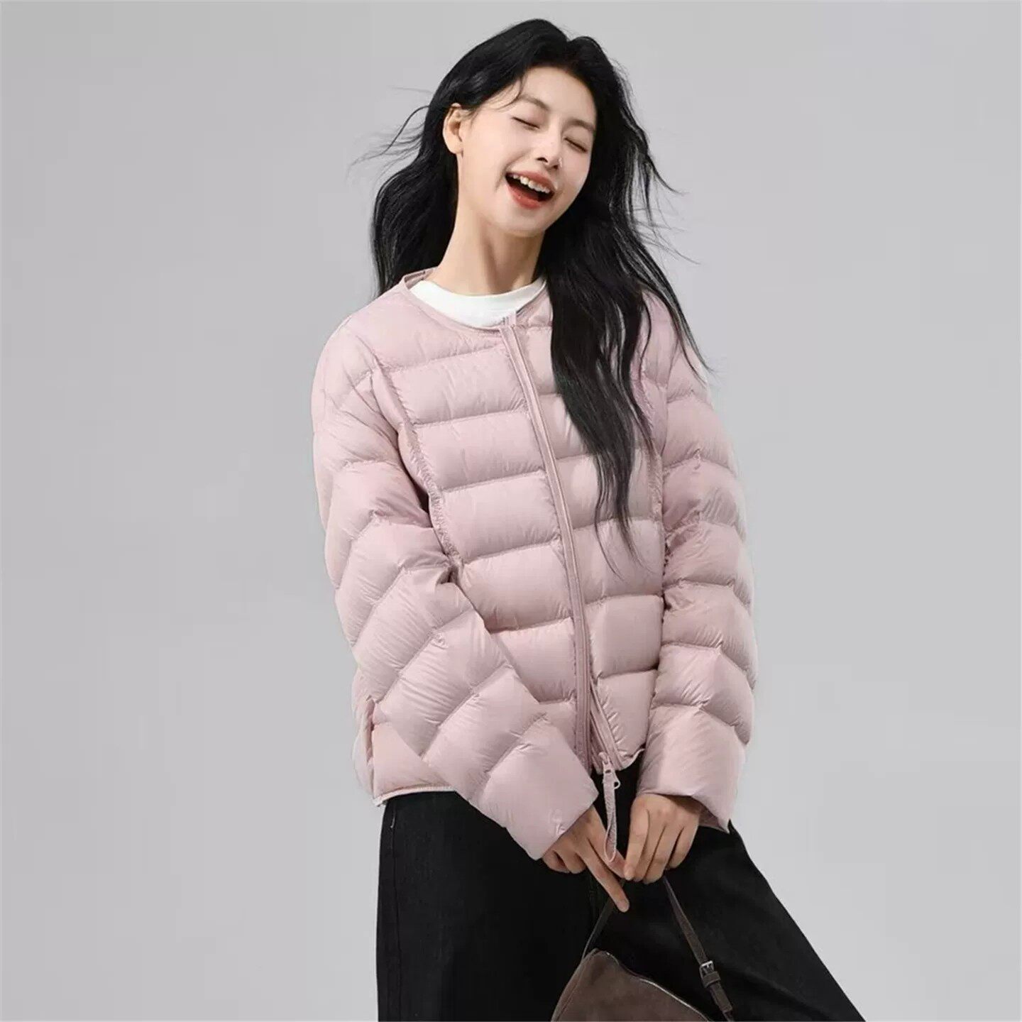 韩版轻薄圆领排骨羽绒服女冬季短款宽松百搭柔软保暖90白鸭绒外套
