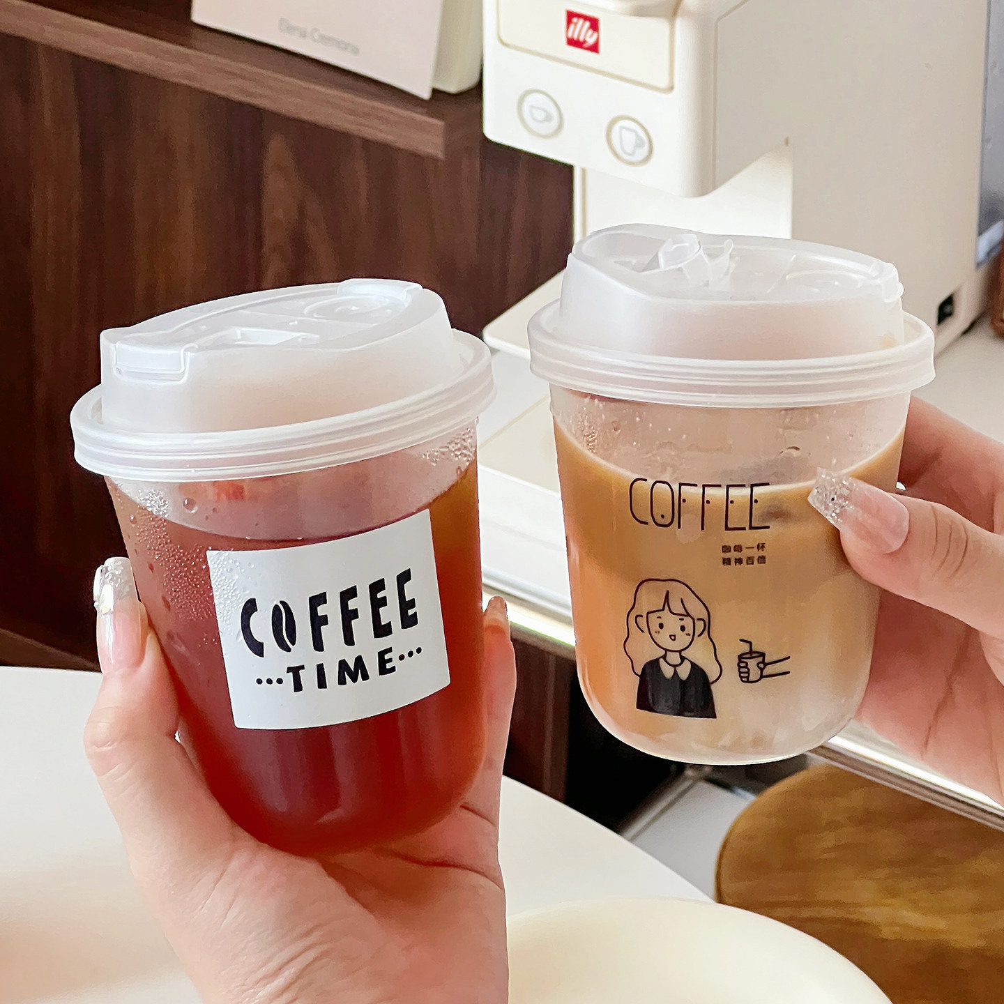 一次性咖啡杯子带盖多功能奶茶店专用塑料饮料瓶品外出携带食品级