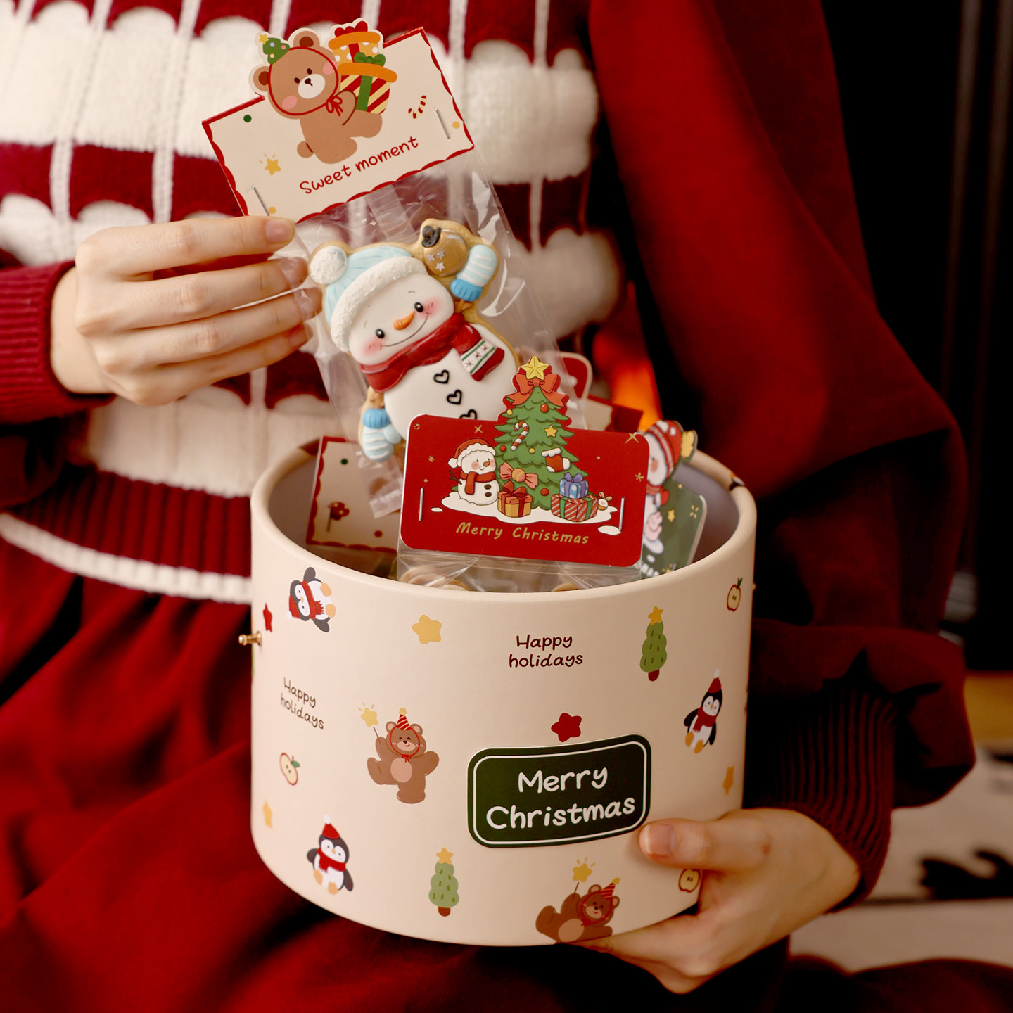 圣诞礼盒空盒礼物包装礼品子伴手节糖果饼干零食打包苹果大抱抱桶