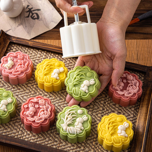2025新款花前下兔月饼模具