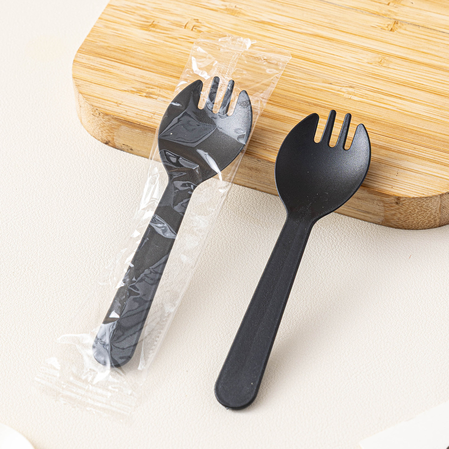 一次性勺子叉勺单独立包装食品级蛋糕甜品塑料商用餐具专用小黑