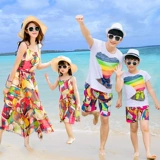 [亲子装一家三口四口父子装度假三亚海边沙滩装夏天母子母女连衣裙]