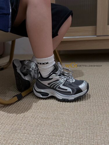 WGT 新款2026儿童春季运动风厚底老爹鞋拼接百搭休闲鞋潮流时尚