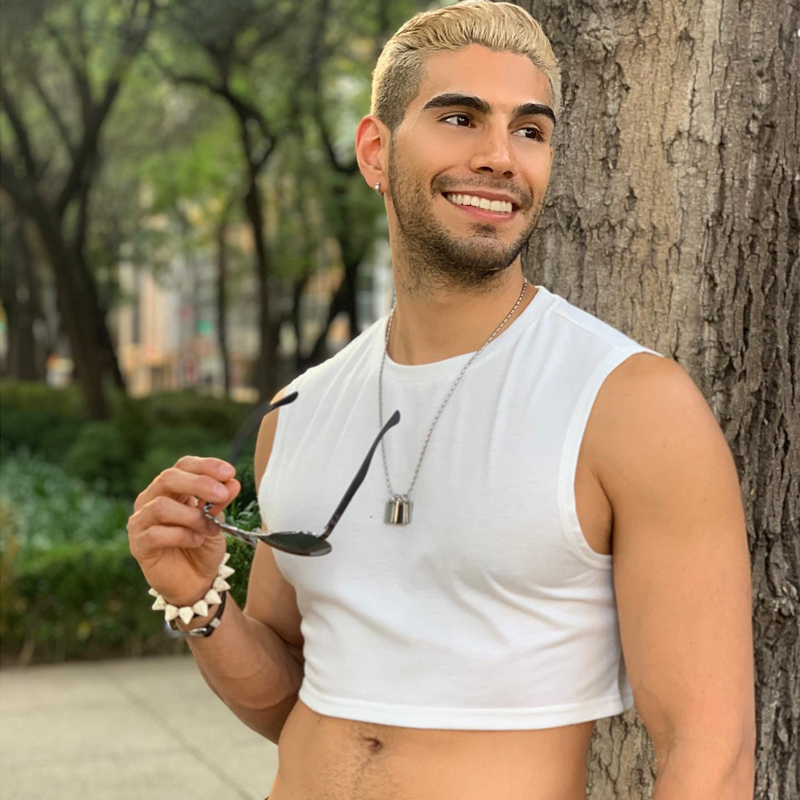 纯色不对称镂空短款小背心