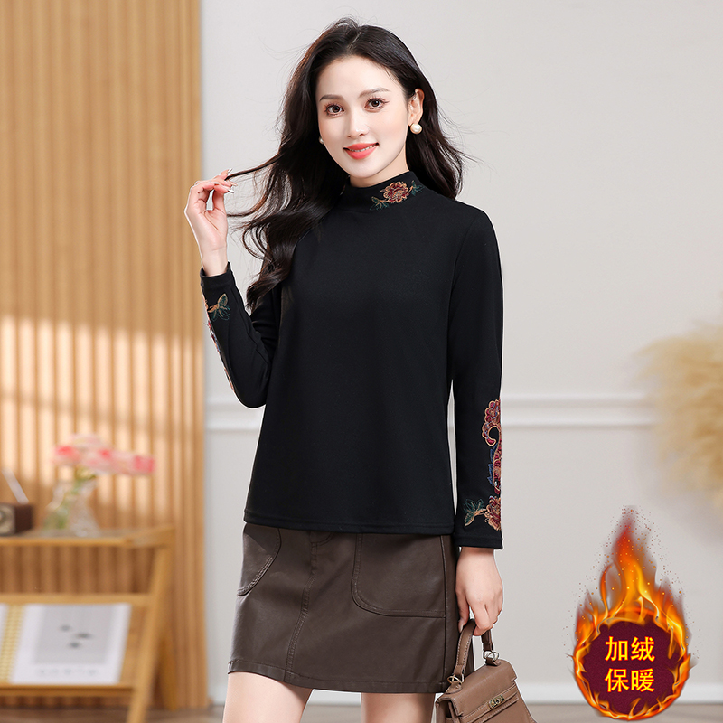 新中式半高领刺绣打底衫