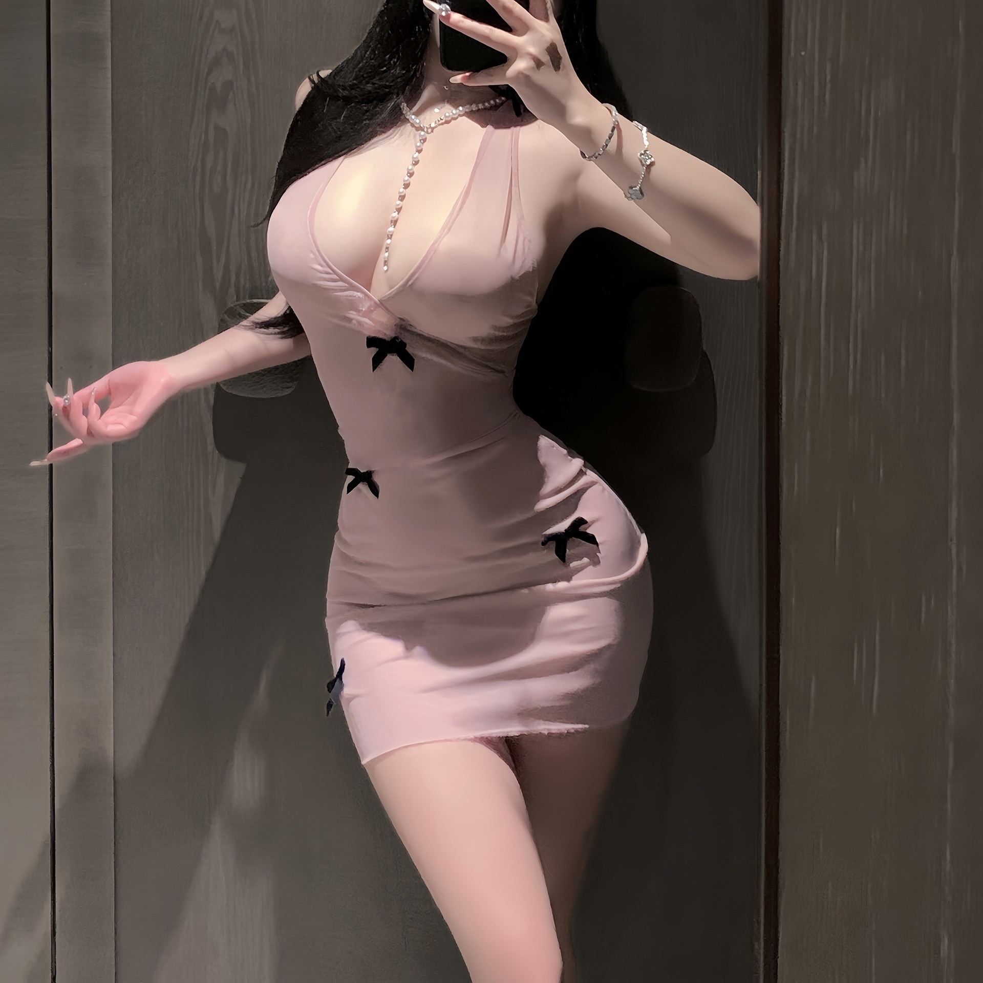 性感挂脖修身显瘦名媛风睡裙