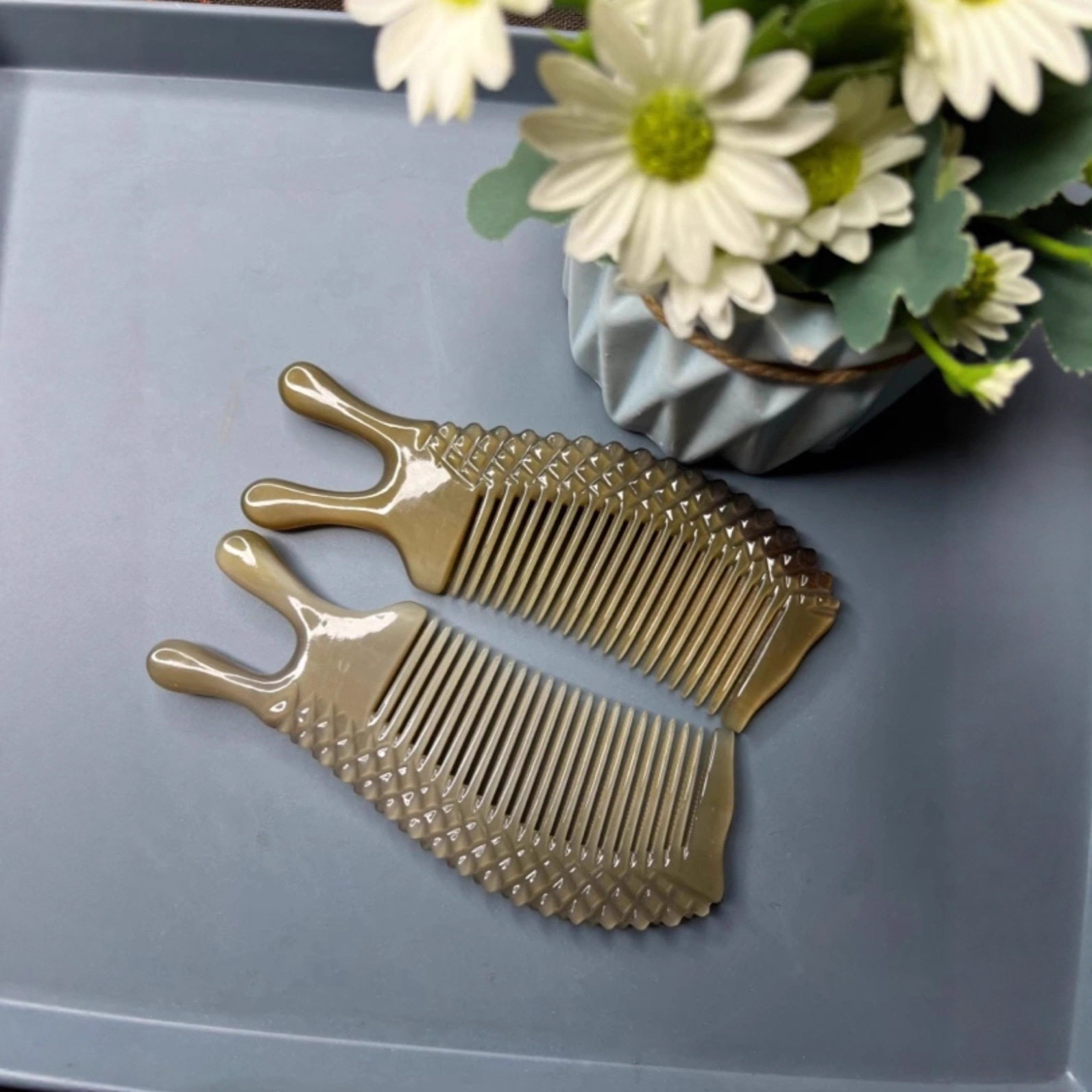 天然牦牛牛角梳子钻背按摩经络美鼻一体牛角按摩脸刷多款式