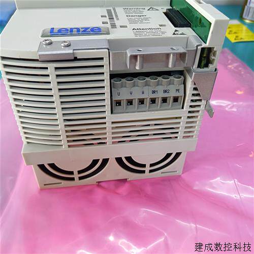 议价伦茨LENZE变频器 E82EV113K4C  全新原装现货库存质保一年