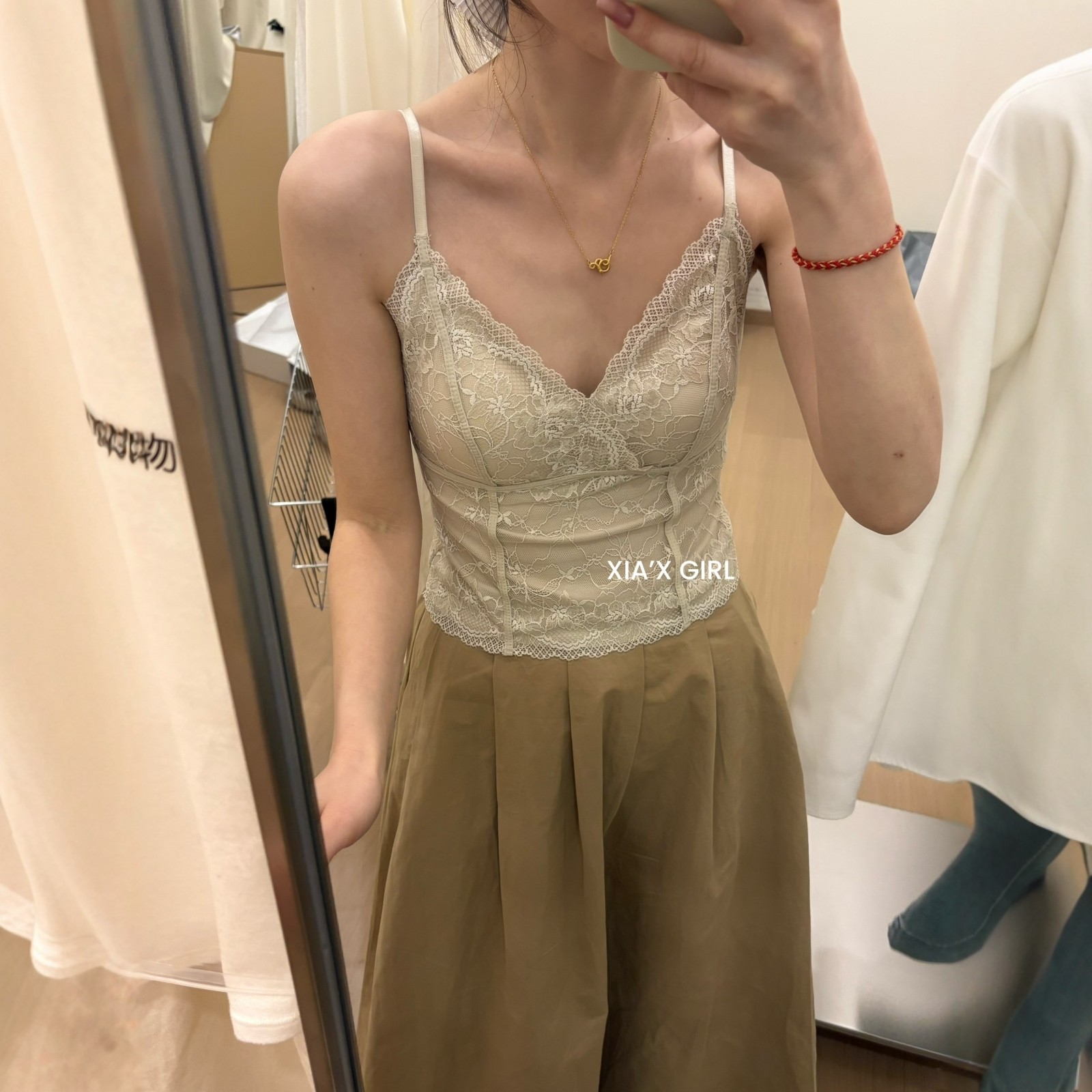 FAFA春款法式v领性感蕾丝无痕美背带胸垫吊带背心内搭外穿女内衣,女装/女士精品,背心吊带,淘宝优惠券,粉丝福利购,淘宝优惠卷