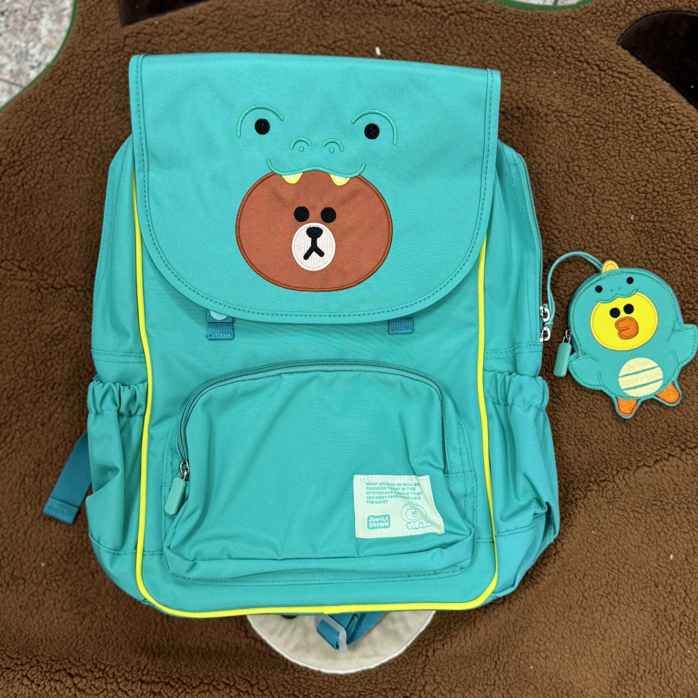 特价清仓 BT21少年团可爱便携双肩包学生休闲大容量卡通背包书包