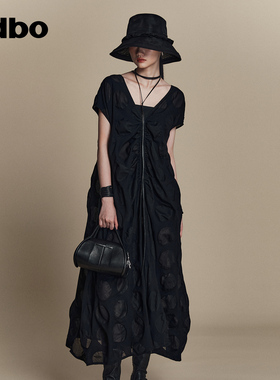 odbo/欧迪比欧原创设计V领短袖肌理感波点连衣裙女夏季新款