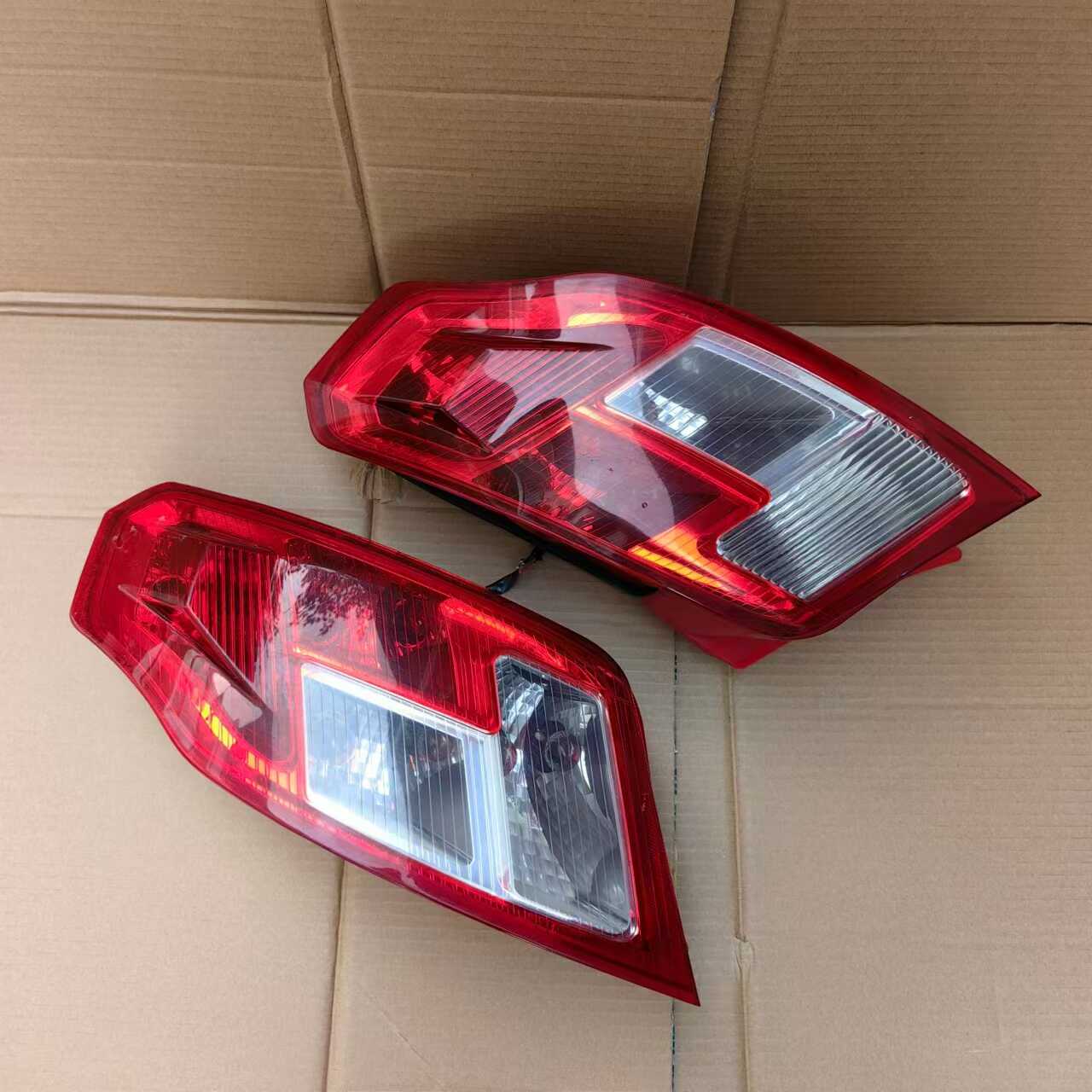 适配09-13款EC7-RV后尾灯总成