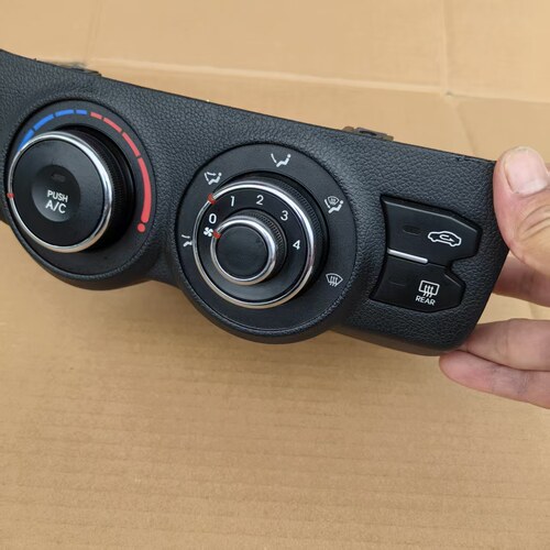 适用于起亚K2空调旋钮开关暖风控制面板空调控制器总成原装拆车件