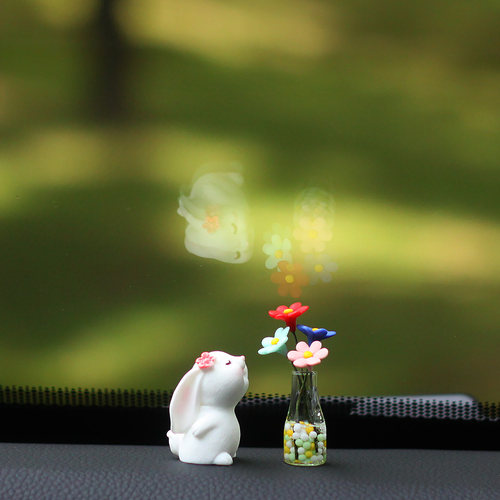 创意治愈系雏菊和兔兔中控台摆件